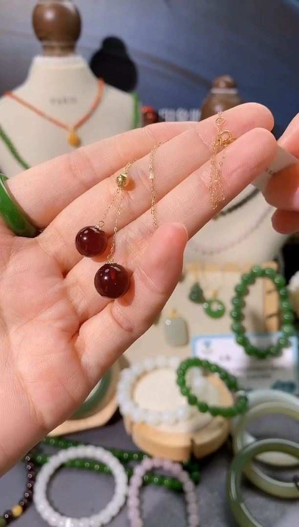 琥珀颈饰18K金镶嵌血珀cg