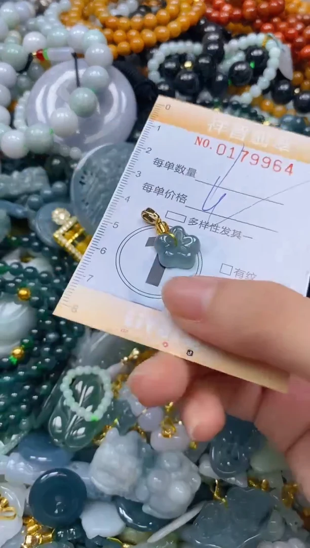 翡翠未镶嵌颈饰闪购0179964多样性发其一