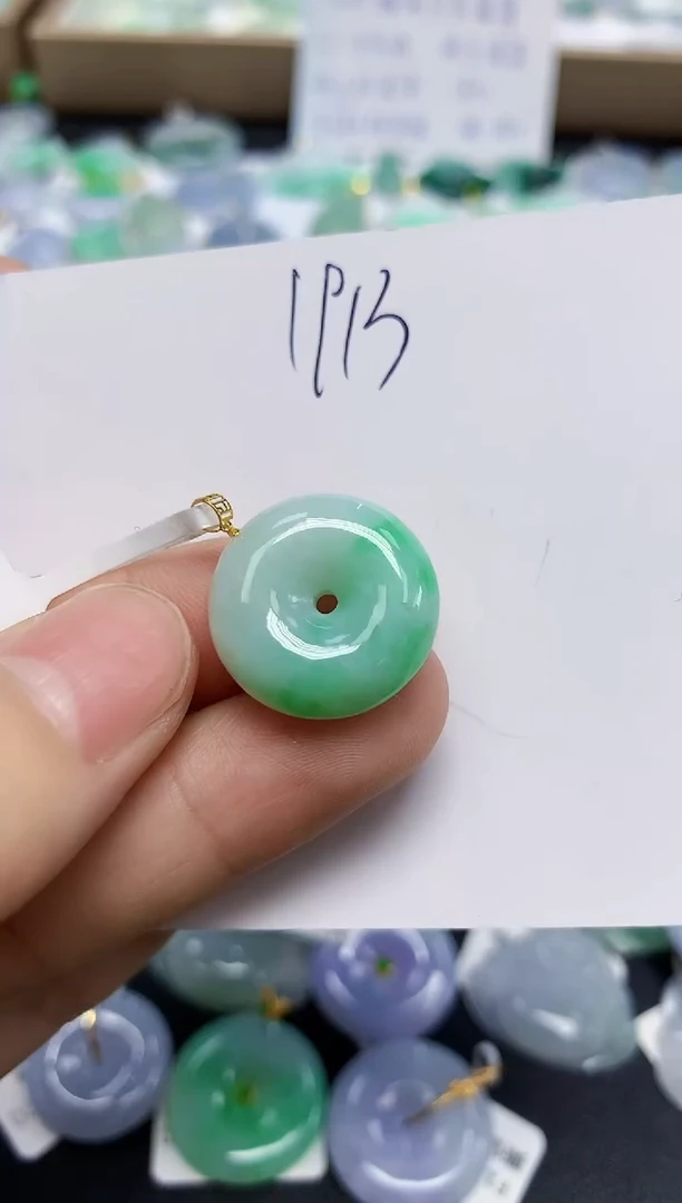 翡翠18K金镶嵌颈饰天然缅甸翡翠A货