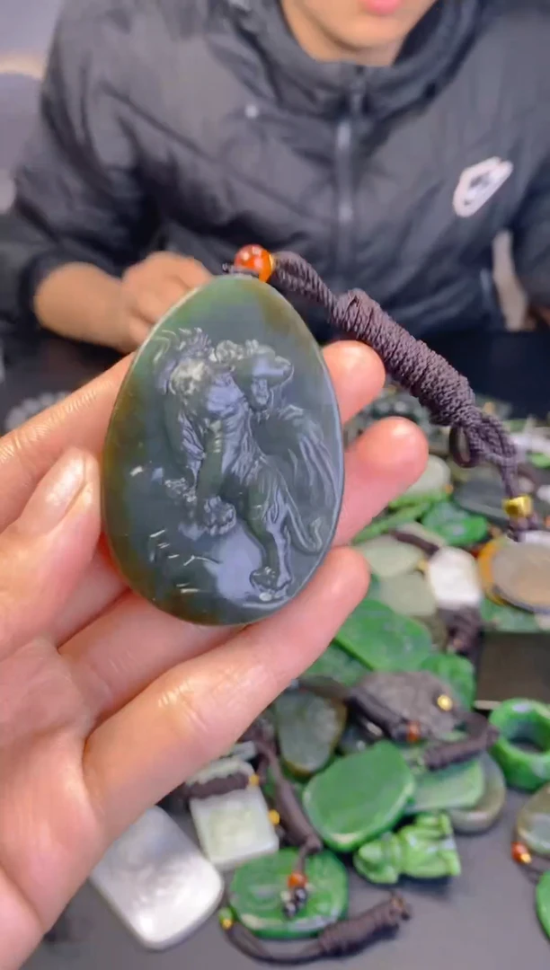 未镶嵌和田玉珠宝半成品1