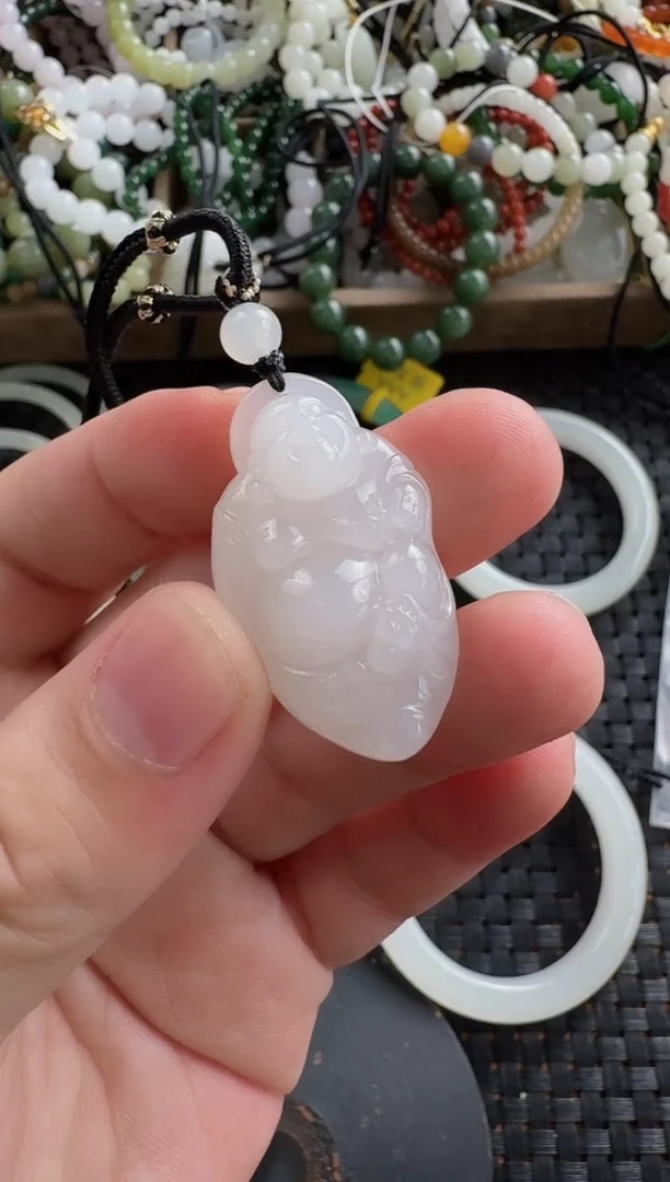 颈饰未镶嵌和田玉冰白佛公