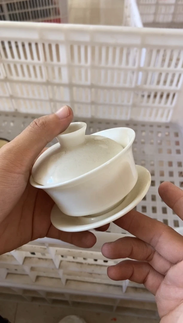 杯摄影的产品有使用过的痕迹有点脏介意勿拍