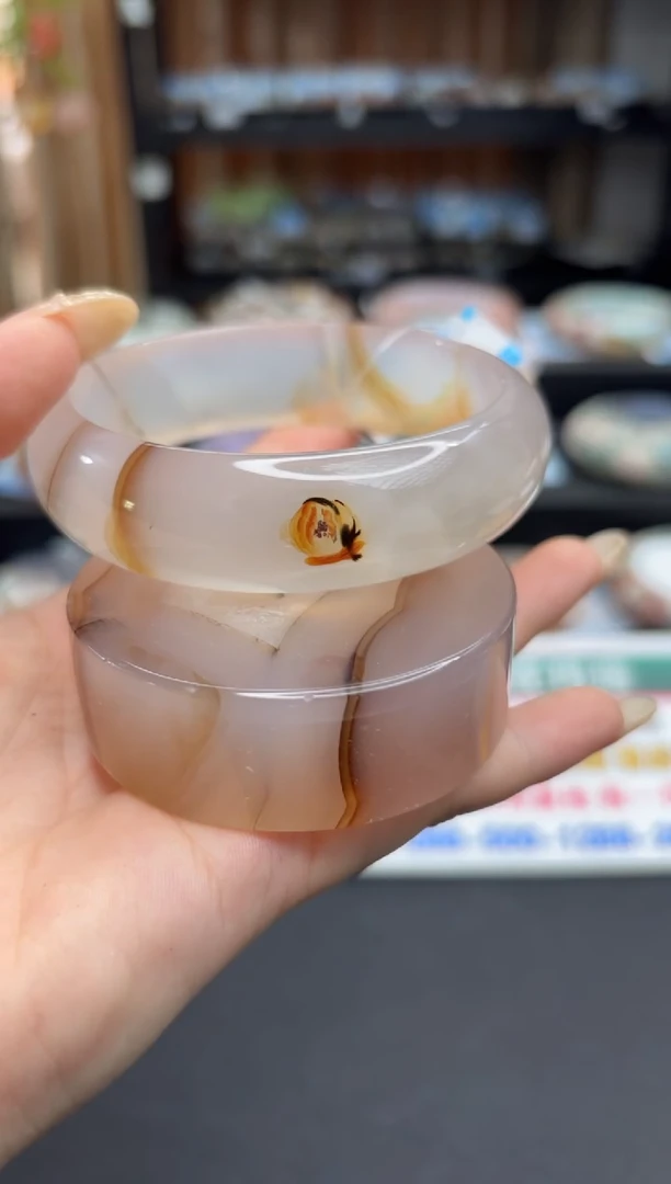 未镶嵌手镯石英质玉C283(63圈赠送镯心)