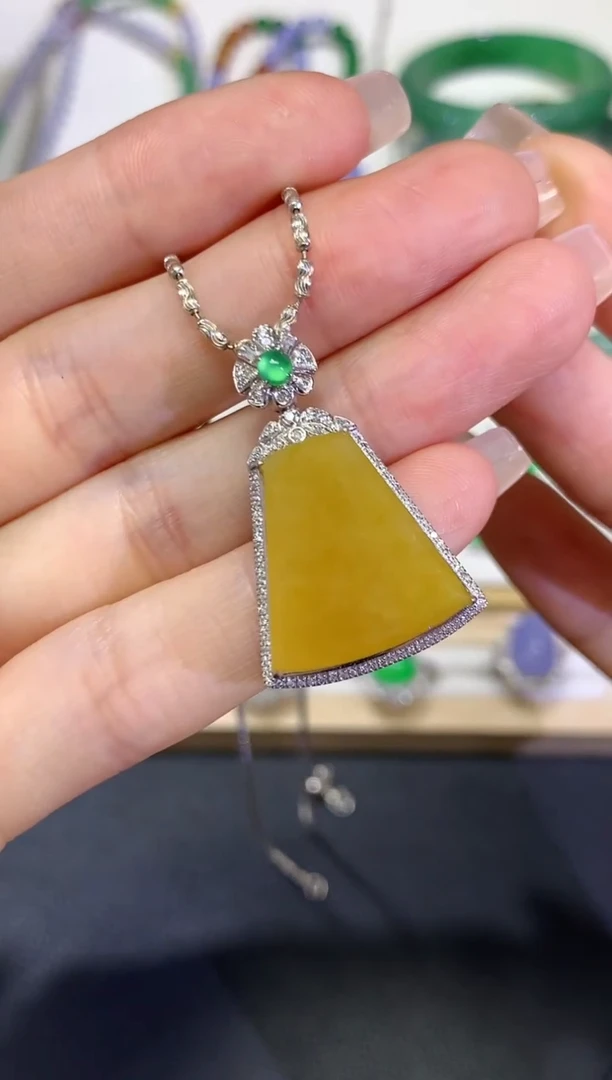 【闪购商品】翡翠颈饰18K金镶嵌团购24