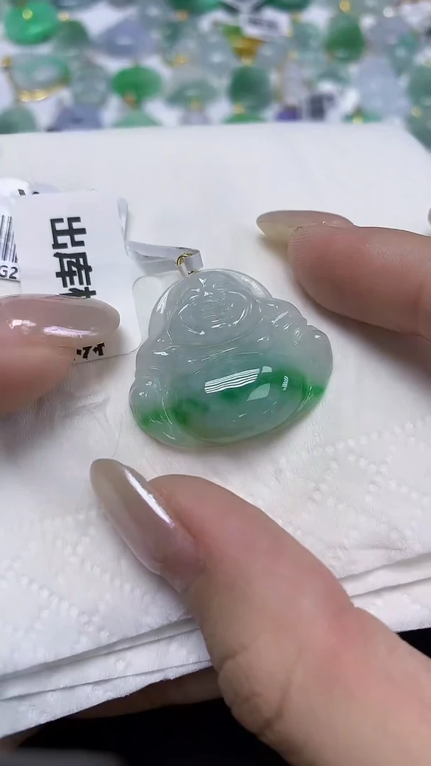 翡翠18K金镶嵌颈饰天然缅甸翡翠A货