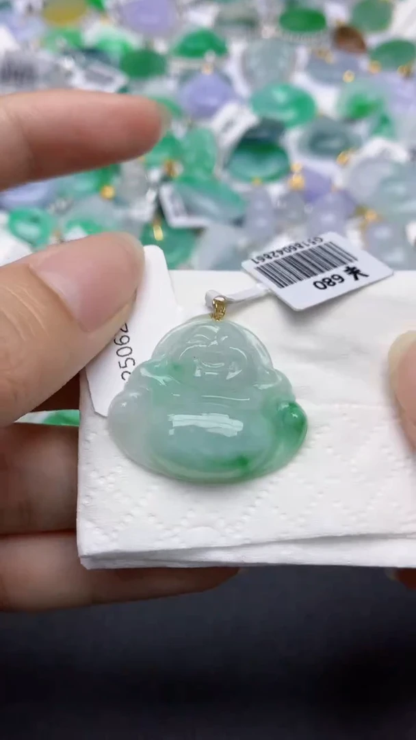 翡翠未镶嵌颈饰天然缅甸a货翡翠