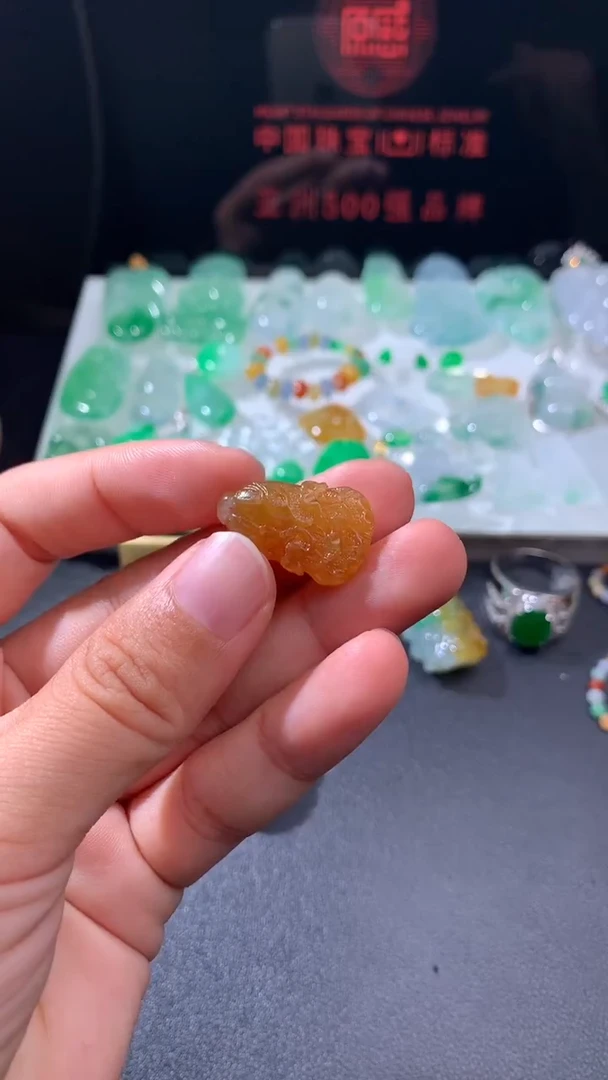 未镶嵌定制翡翠