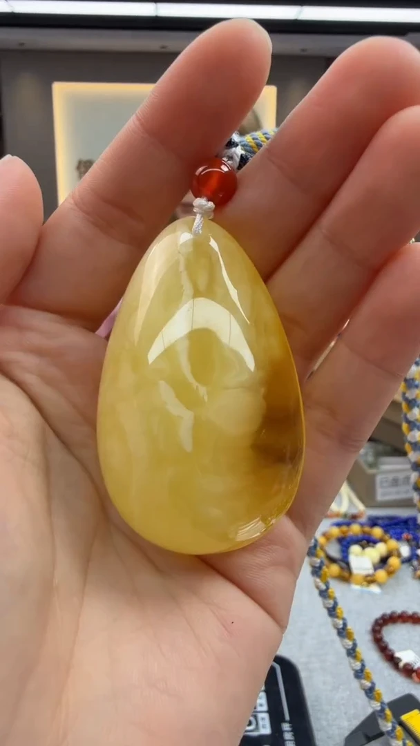 未镶嵌颈饰琥珀152秒拍号 假一罚三