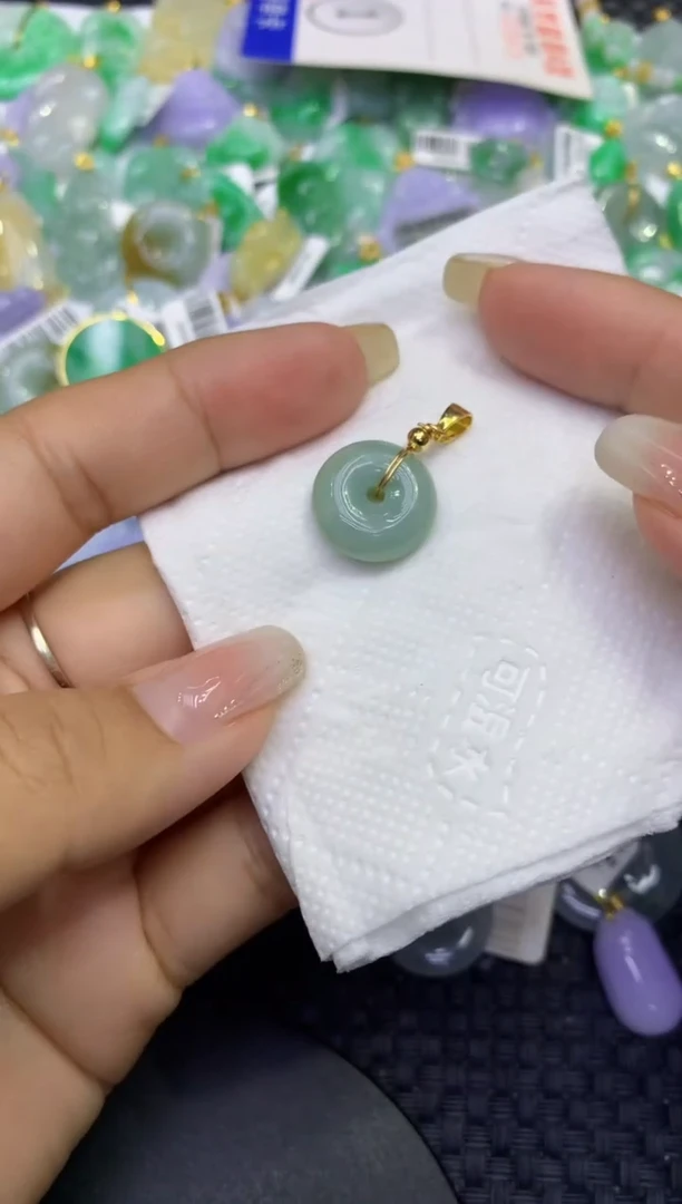 颈饰未镶嵌翡翠天然缅甸A货翡翠