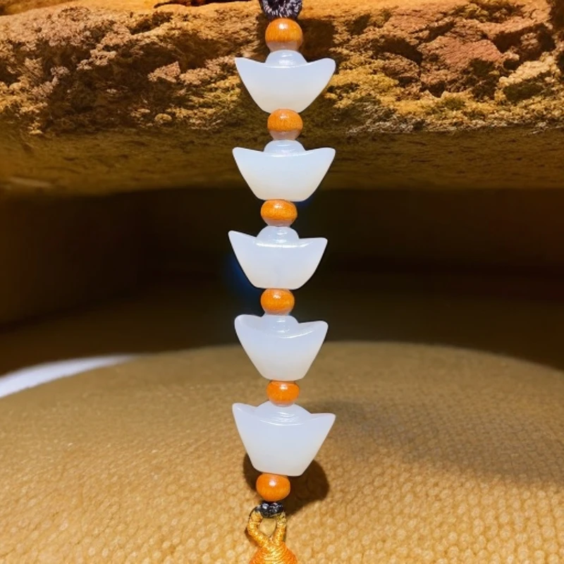 和田玉未镶嵌车挂