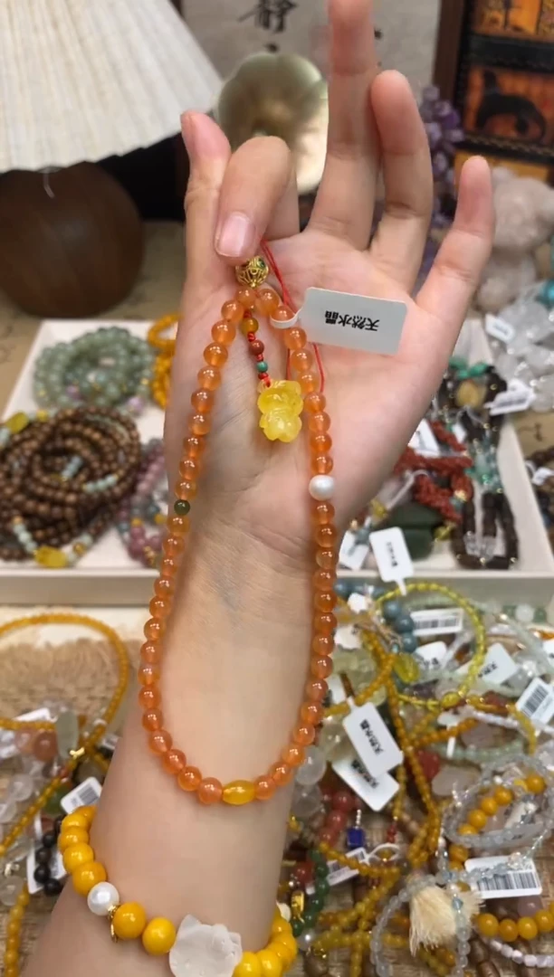 挂件玛瑙未镶嵌380