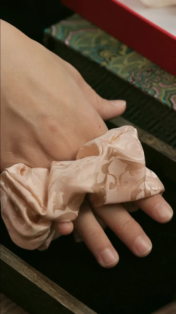 刺绣湘传礼提花发圈