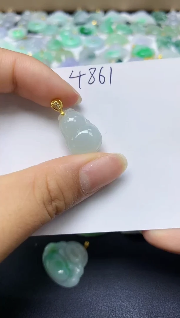 翡翠未镶嵌颈饰 天然缅甸翡翠A货