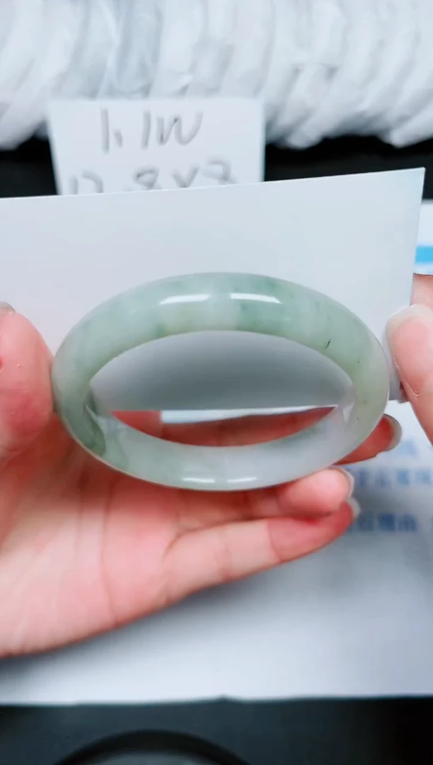 【闪购商品】石英质玉手镯未镶嵌多样性94