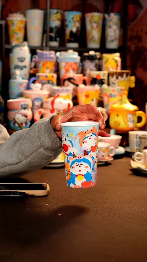 景德镇设计款手工手绘杯杯