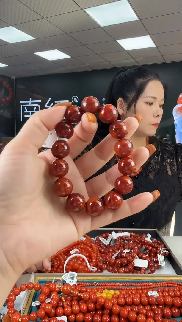 未镶嵌珠串南红玛瑙多样发其一/15/2358009230