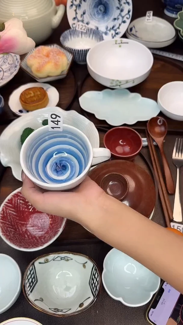 瓷手工手绘螺旋纹水杯