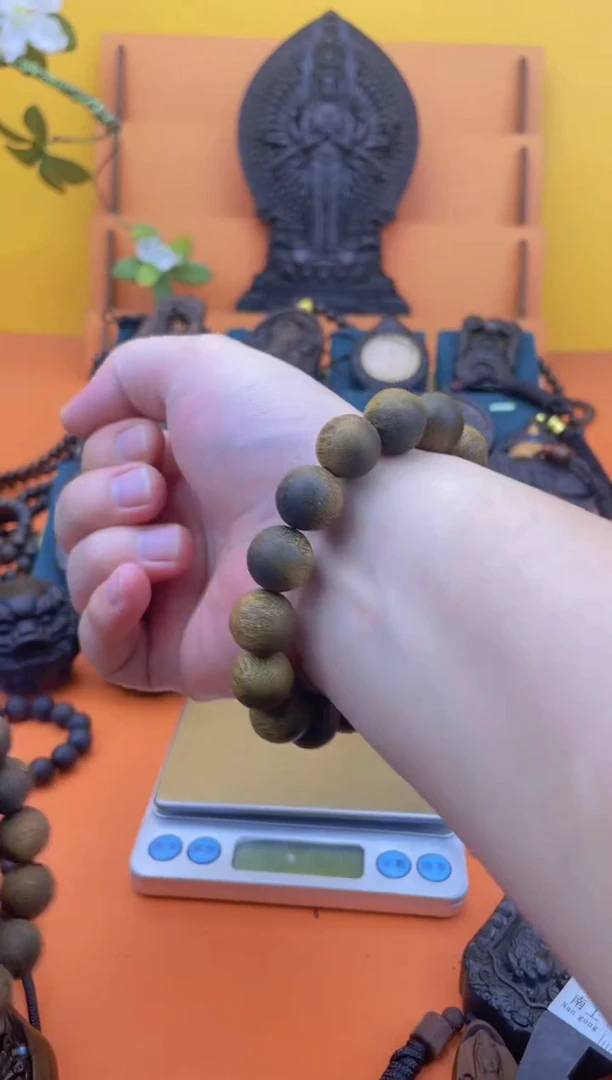 【闪购商品】贡木把件高端越南芽庄白棋楠1.4（沉水级）