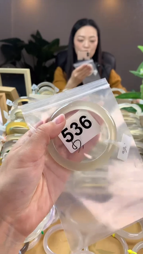 【闪购商品】玛瑙/玉髓手镯未镶嵌536