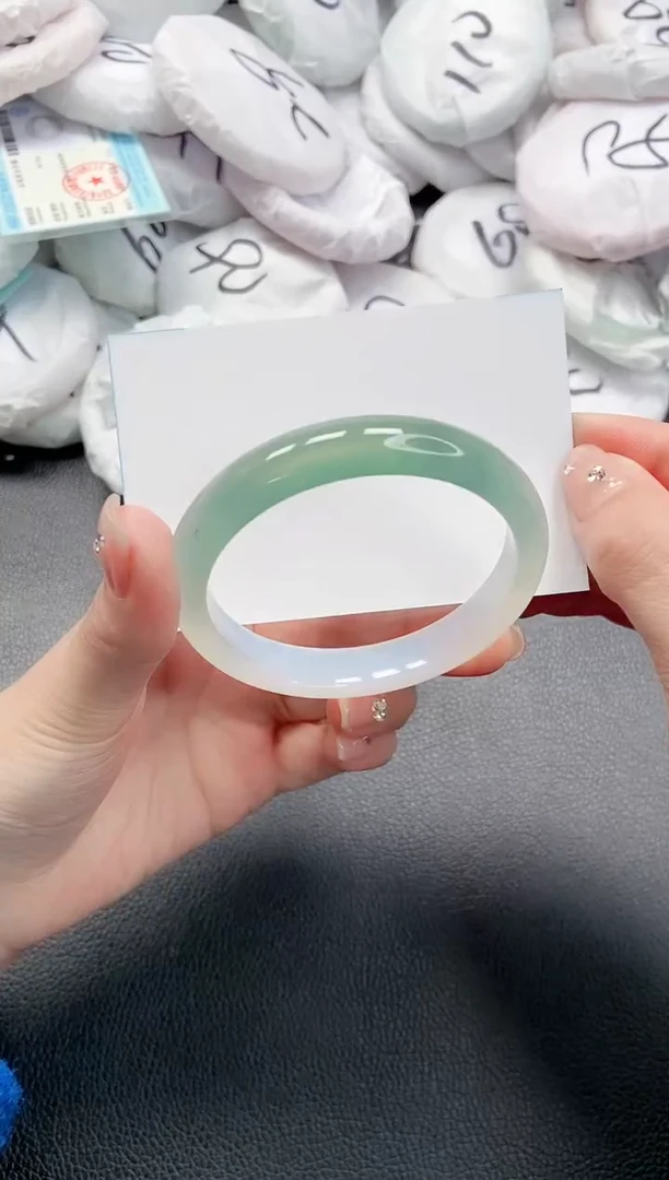 【闪购商品】石英质玉手镯未镶嵌 20L88-54