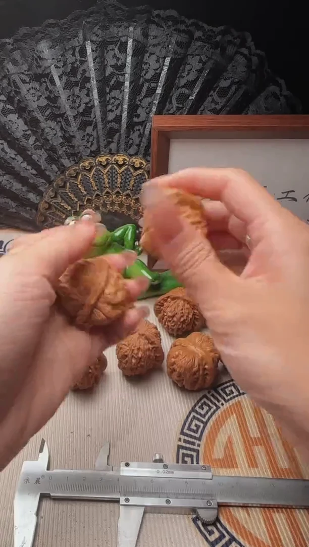 把件文玩核桃滋*鱼文玩核桃02