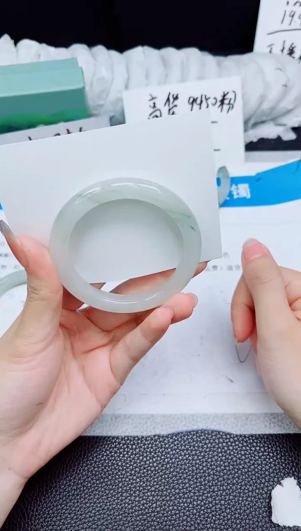 石英质玉手镯未镶嵌266-52