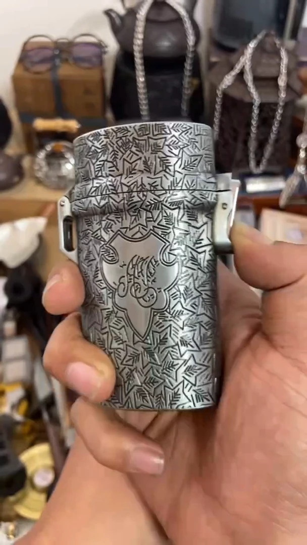 瓷片闪购商品  如图所示