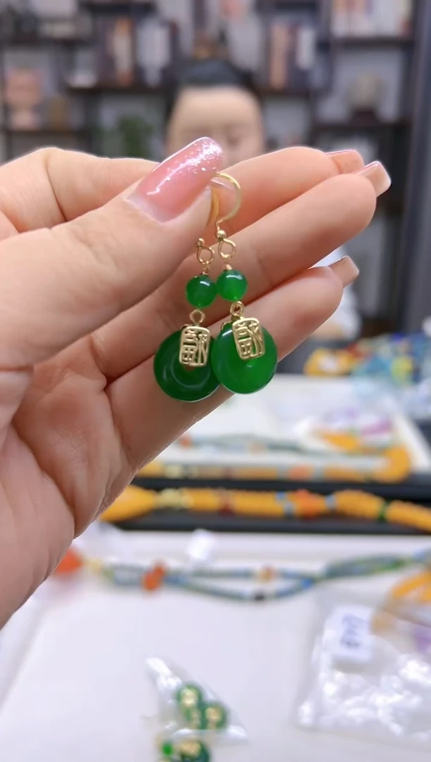 【闪购商品】翡翠耳饰14K金镶嵌耳坠E717