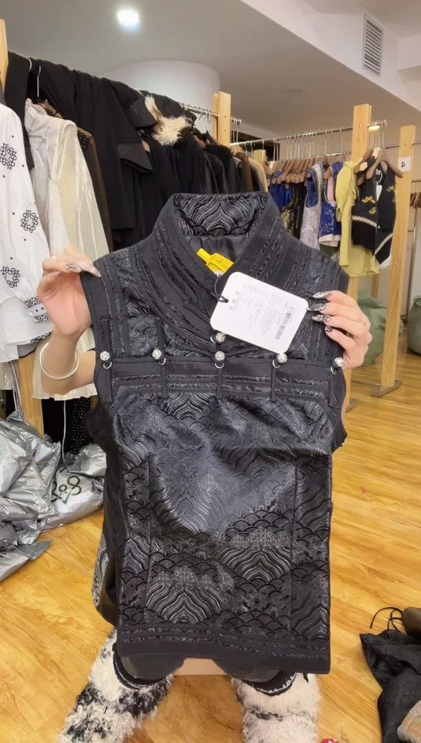 马甲       XL码      115-125斤