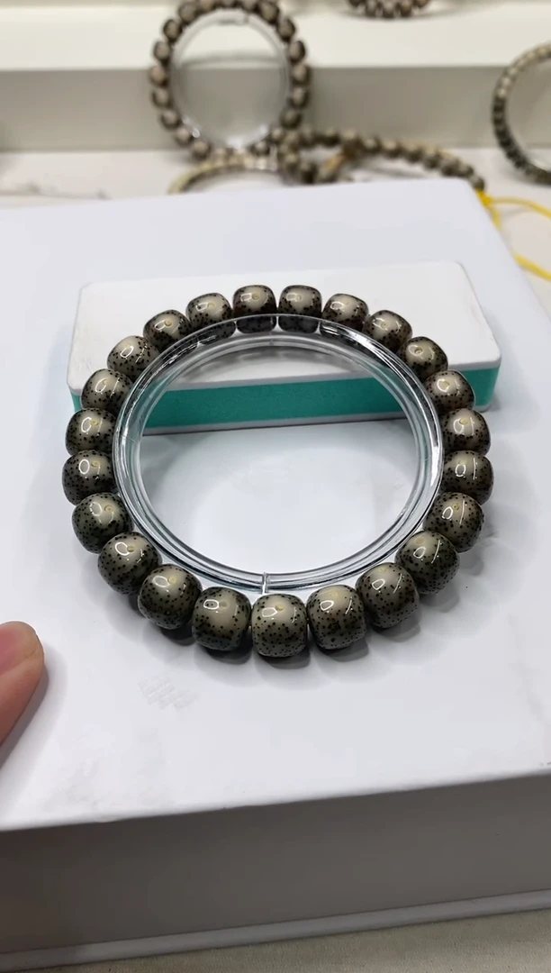 手串星月菩提173    b78