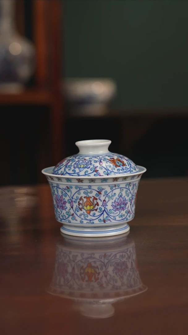 空山明月新派斗彩