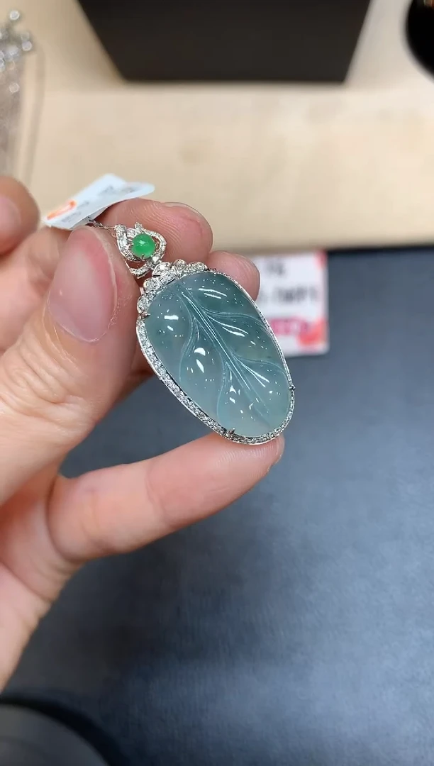 【闪购商品】翡翠颈饰18K金镶嵌【无鉴赏期多样性发其一