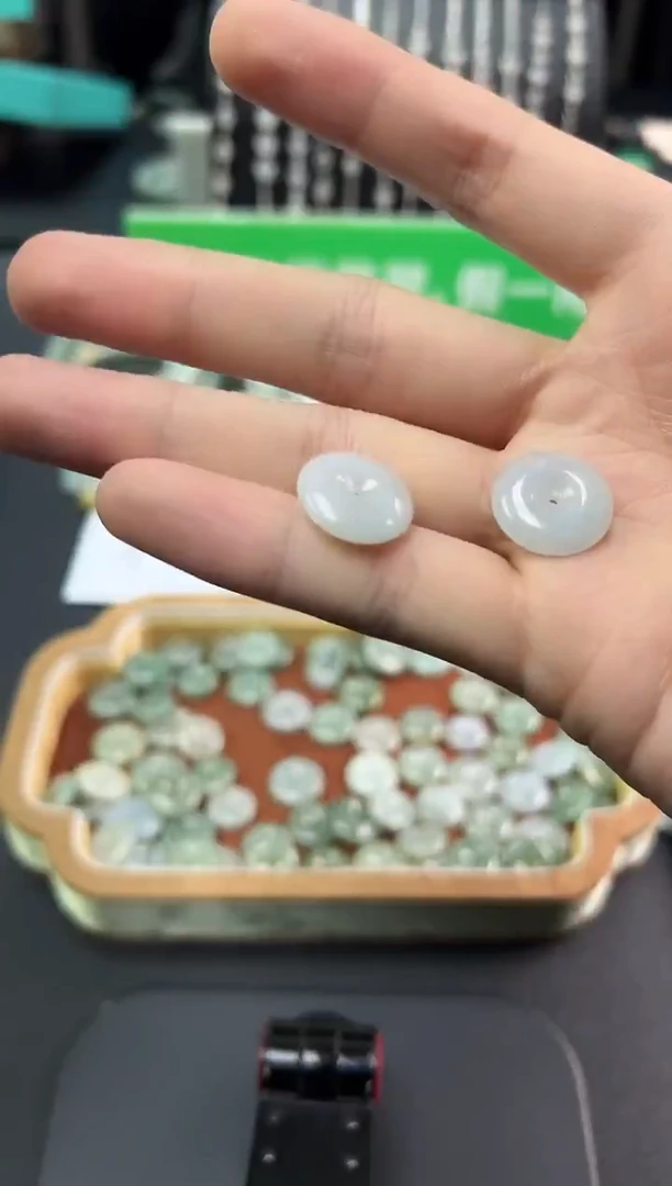 颈饰未镶嵌翡翠挂件H0020（多件发其一）