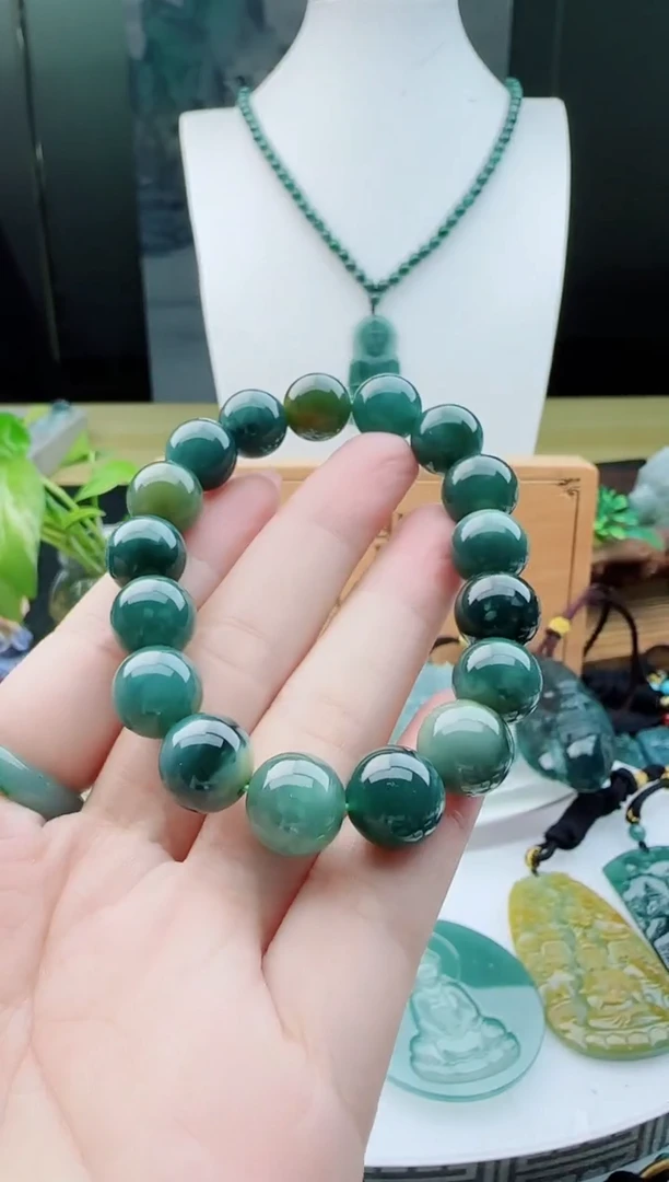 【闪购商品】翡翠颈饰未镶嵌多样性随机一件发货