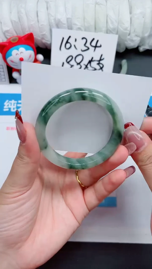 【闪购商品】石英质玉手镯未镶嵌107