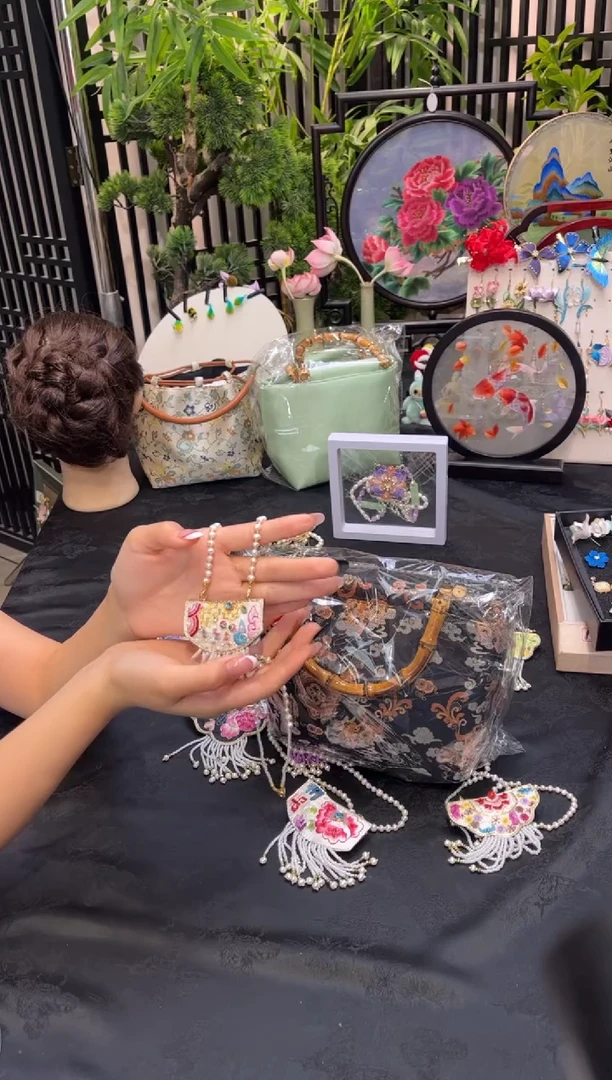 织绣浅*兮非遗手工苏绣饰品