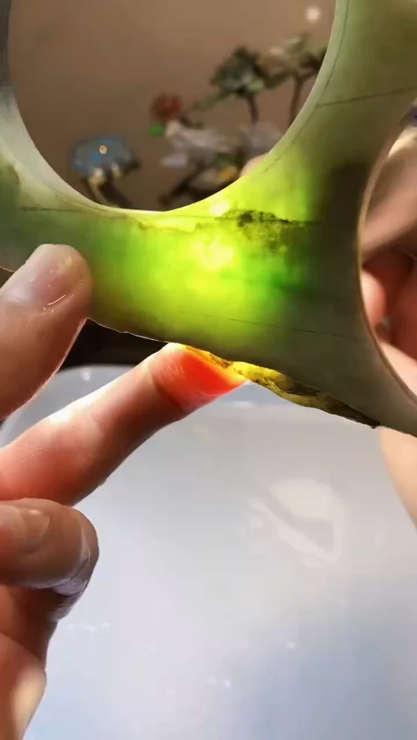 翡翠未镶嵌颈饰天然翡翠A货