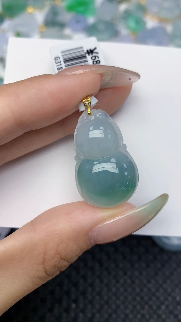 翡翠18K金镶嵌颈饰天然翡翠a货