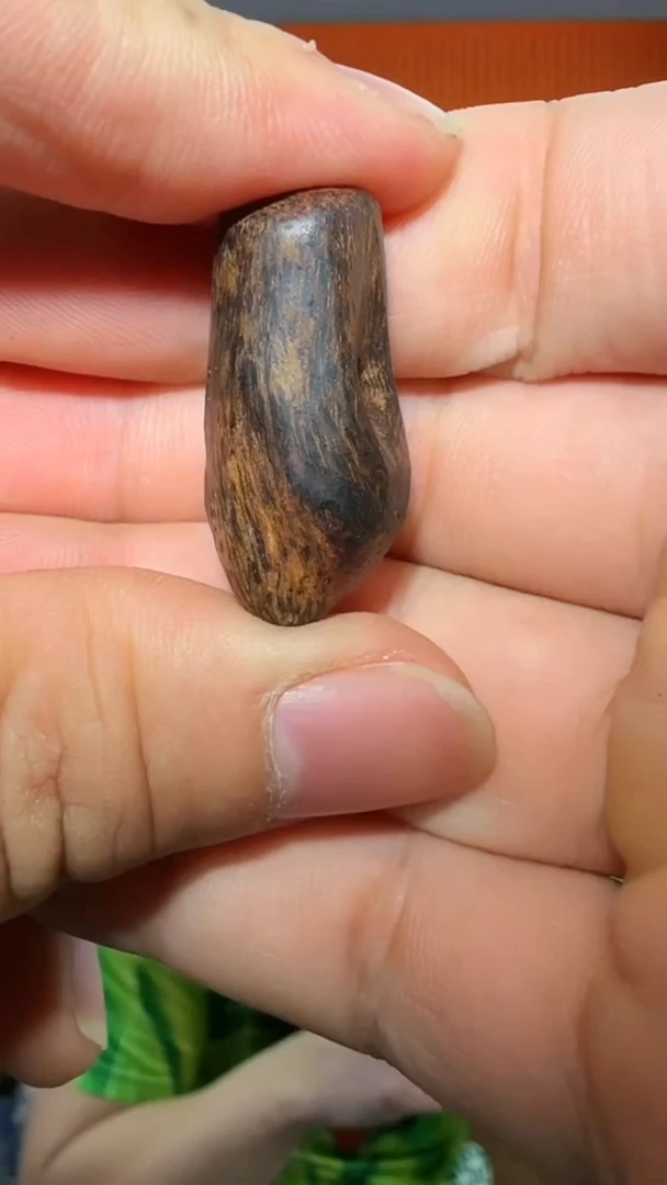 沉香手把件286号多样性发一