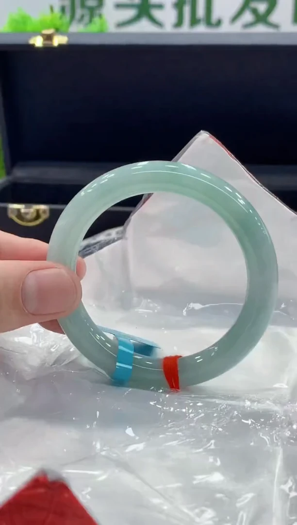 未镶嵌手镯翡翠翡翠手镯