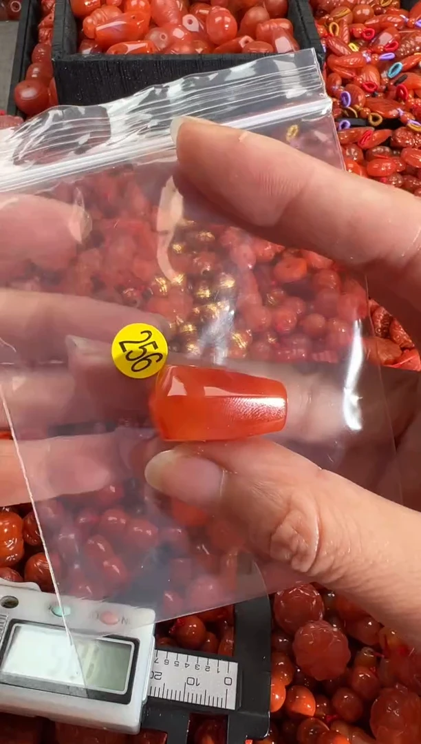 【闪购商品】南红玛瑙颈饰未镶嵌1