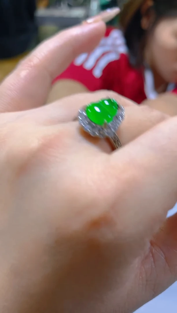 未镶嵌戒指翡翠多样性发一