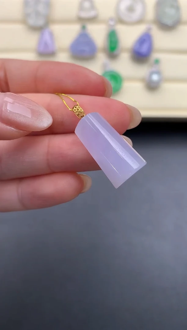 【闪购商品】翡翠颈饰18K金镶嵌Q232      