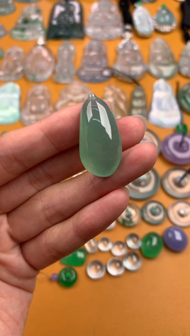 颈饰未镶嵌翡翠28.5-14.9-8.1