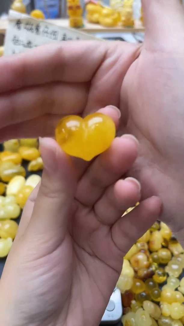 琥珀未镶嵌珠宝奇石150琥珀蜜蜡微瑕