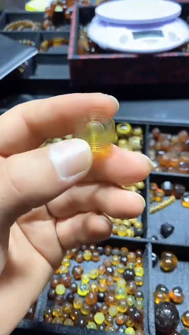 琥珀颈饰未镶嵌天然缅甸琥珀