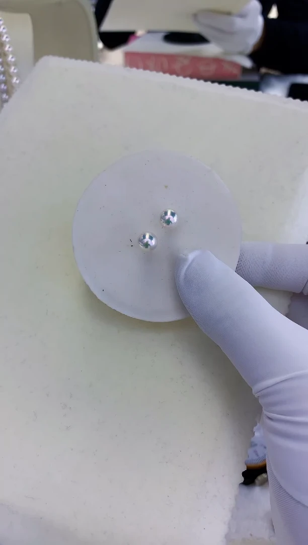 18K金镶嵌饰品海水珍珠7.5-8素钉定制