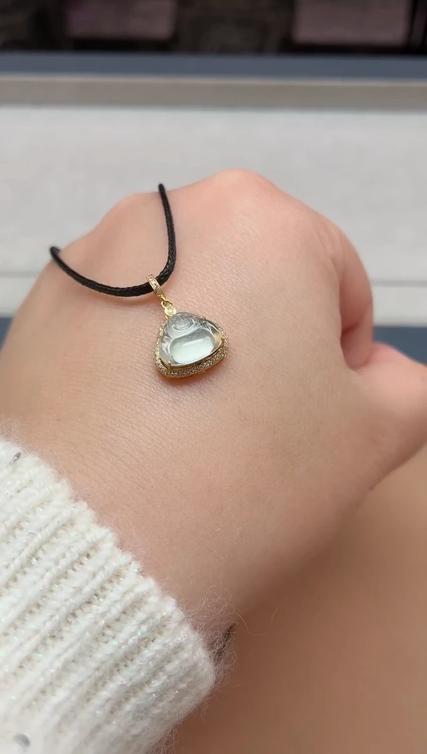 颈饰18K金镶嵌翡翠挂件