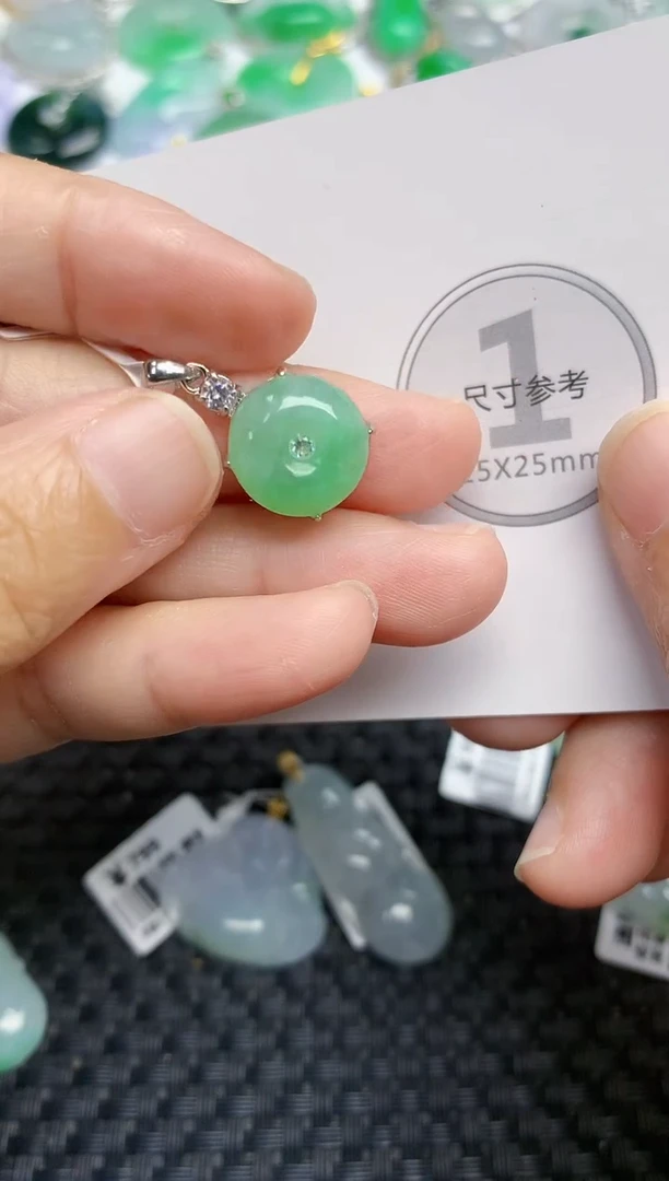 颈饰未镶嵌翡翠天然缅甸A货翡翠百元以上9元证书费自理