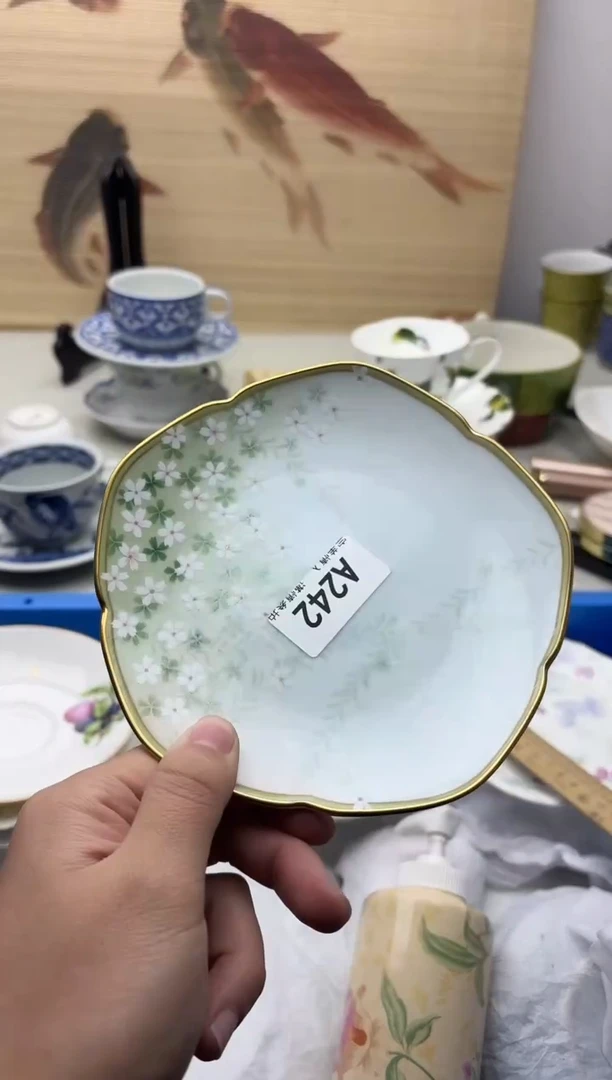 瓷片?****?242
